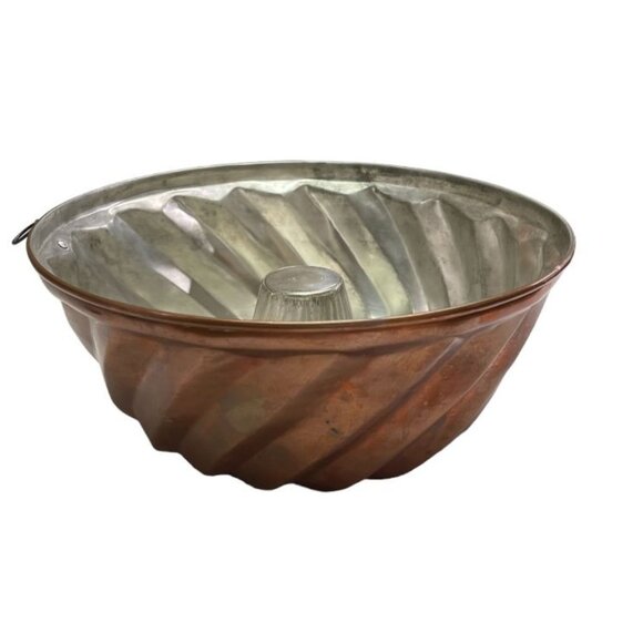 Other - Vintage Copper Bundt Cake Pan Tin Lined Round with Hanging Hook 12” x 5”